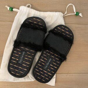 Black Tatami Slider